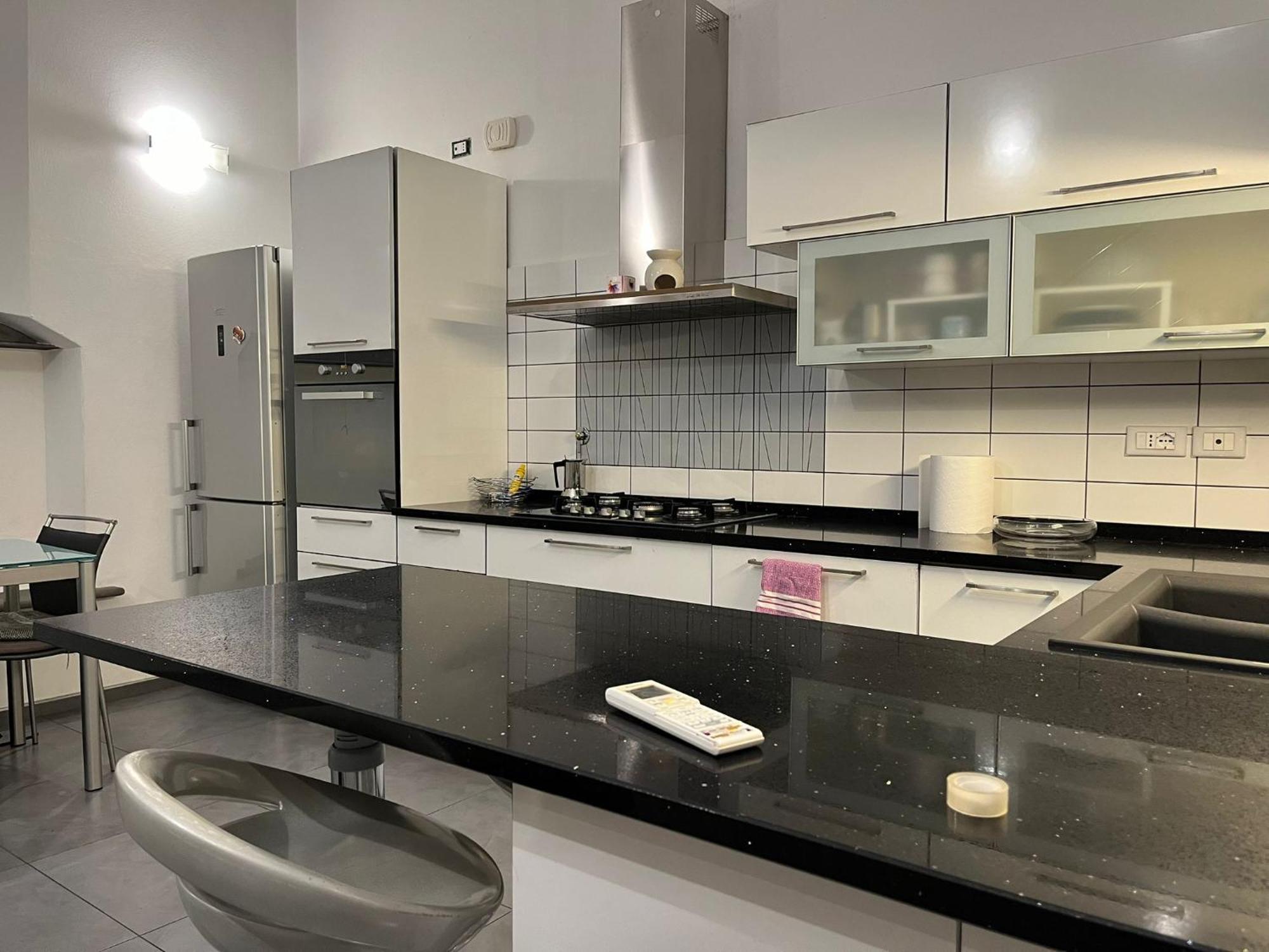 Exquisite 2Br Apartment Nearby Borgo San Frediano Флоренция Экстерьер фото